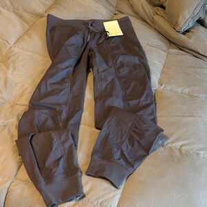 New Lululemon dance studio mid rise jogger tall. Navy blue. Size 6
